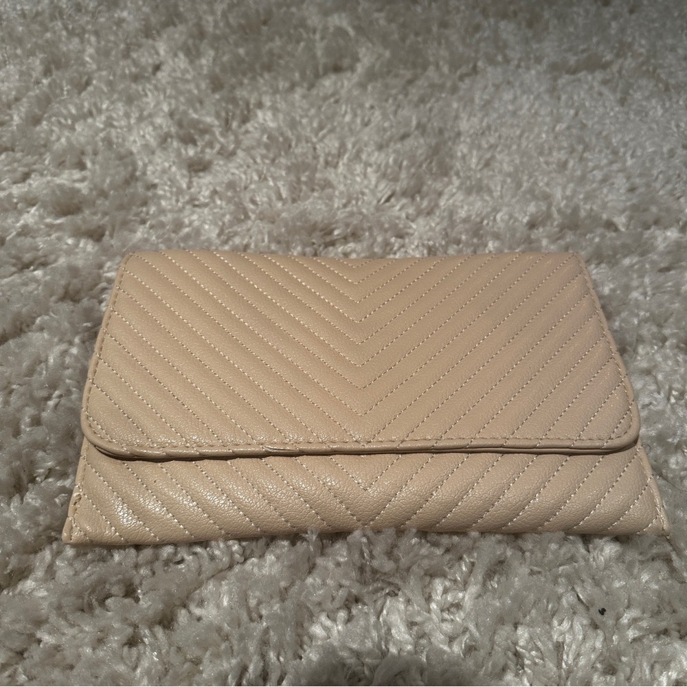 {pre-loved} Charming Charlie Beige Chevron Clutch